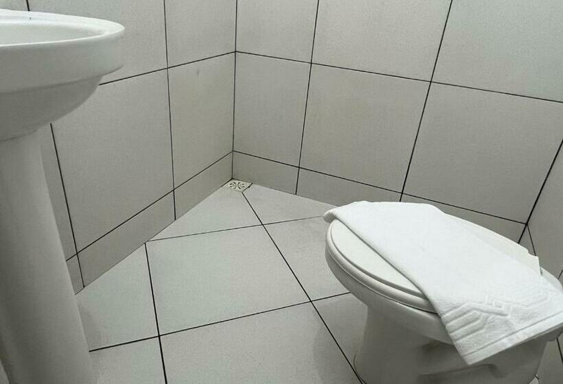 Номер Economy, Faraoh