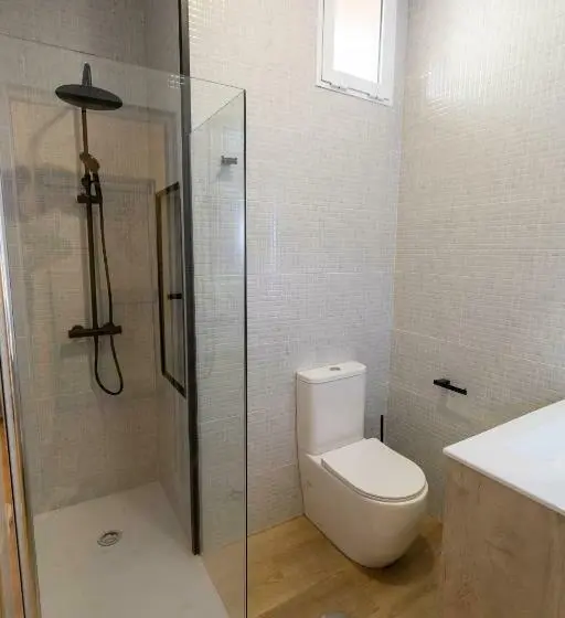 اتاق استاندارد سه نفره, Hostal Royal Bliss