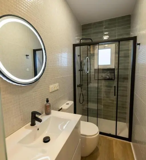 اتاق اکونومی, Hostal Royal Bliss