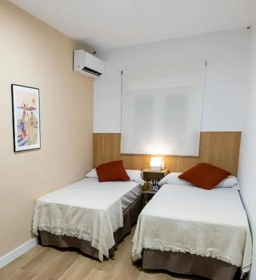 اتاق اکونومی, Hostal Royal Bliss