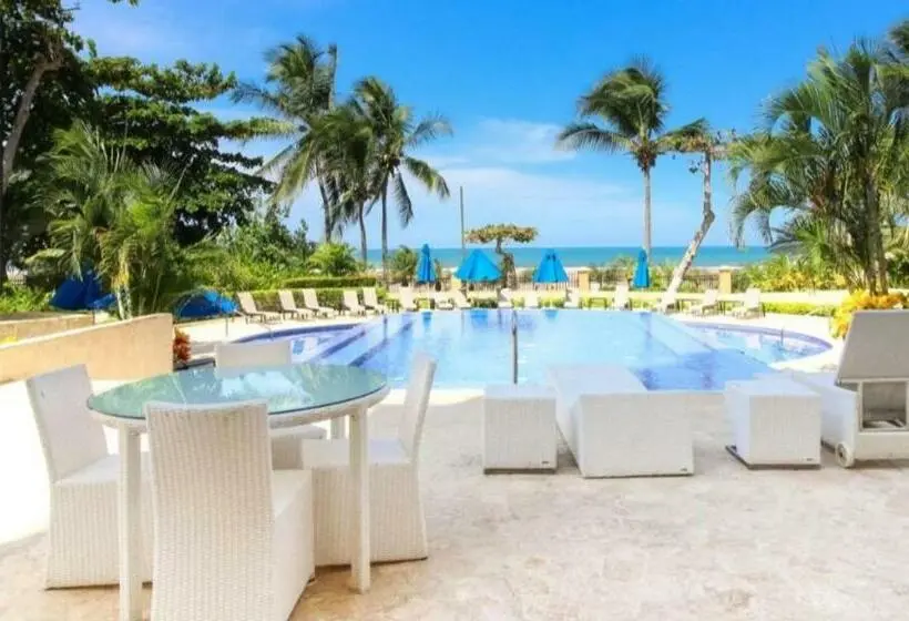 اتاق لوکس با چشم‌انداز دریا, Acqua Residences