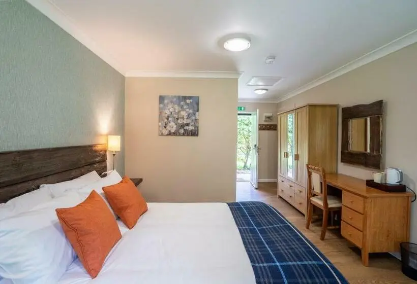 Habitació Quàdruple Estàndard, Kettleburgh Chequers