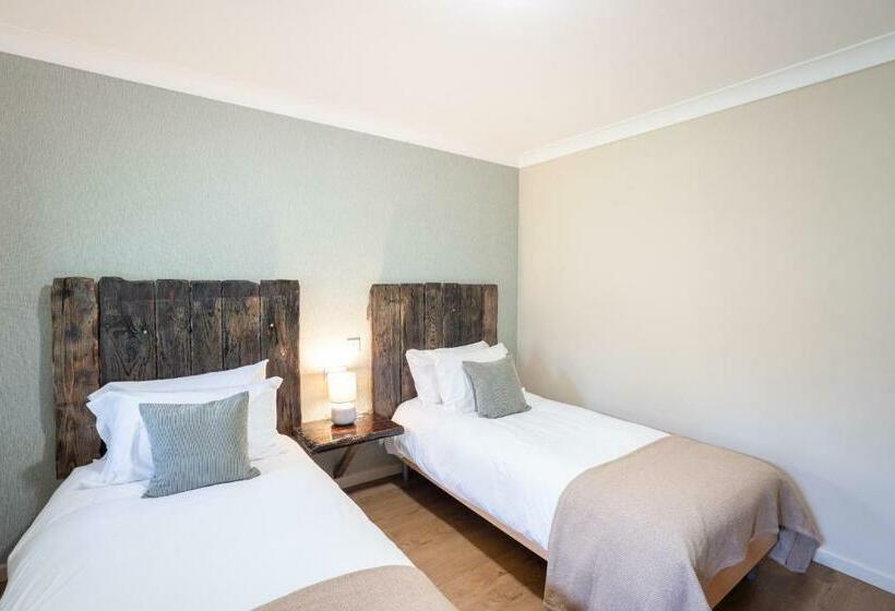 Четырехместный Номер Стандарт, Kettleburgh Chequers