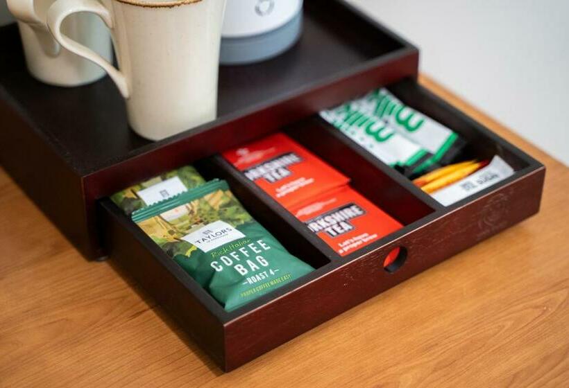 Четырехместный Номер Стандарт, Kettleburgh Chequers