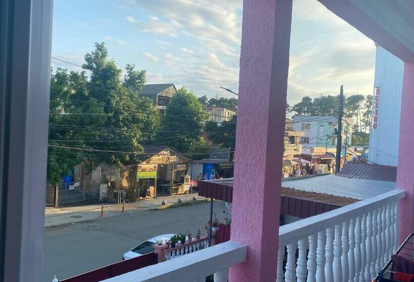 اتاق خانوادگی, Tea’s