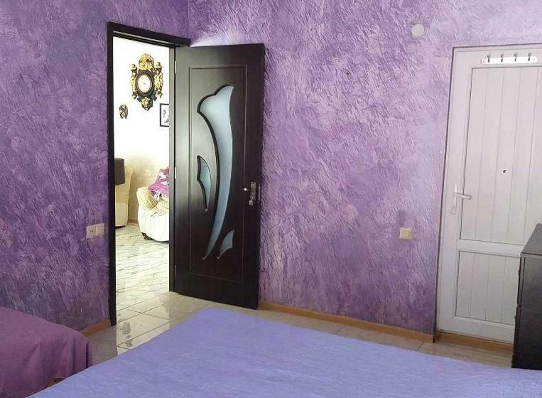 اتاق خانوادگی با چشمانداز باغ, Tea’s