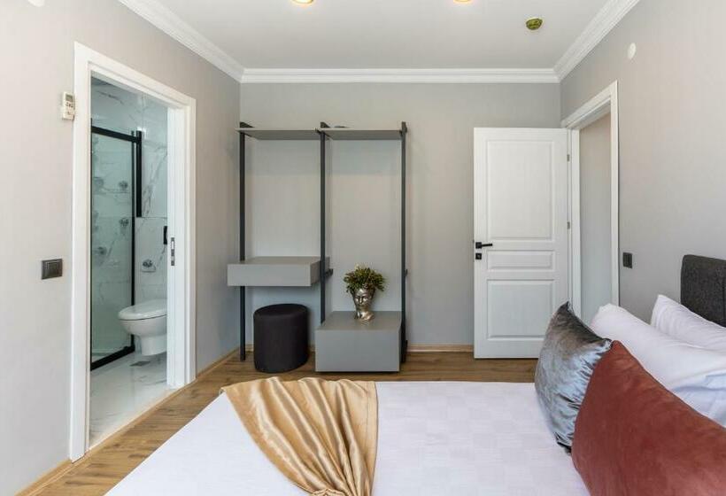 스탠다드 스튜디오, Brandhill Apart