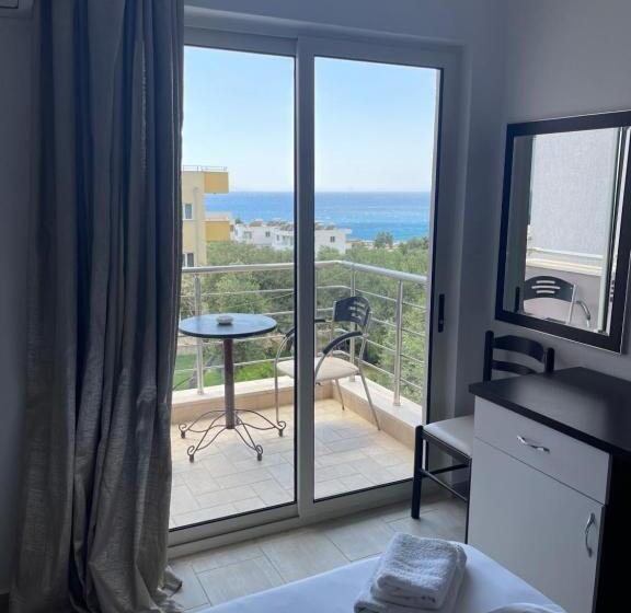 اتاق استاندارد چهارنفره با بالکن, Drymades Mare Blue