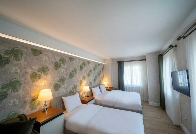 Четырехместный Номер Стандарт Вид на Море, Mell City Hotel Trabzon