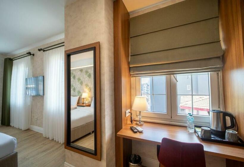 חדר סטנדרט לארבעה נוף לים, Mell City Hotel Trabzon