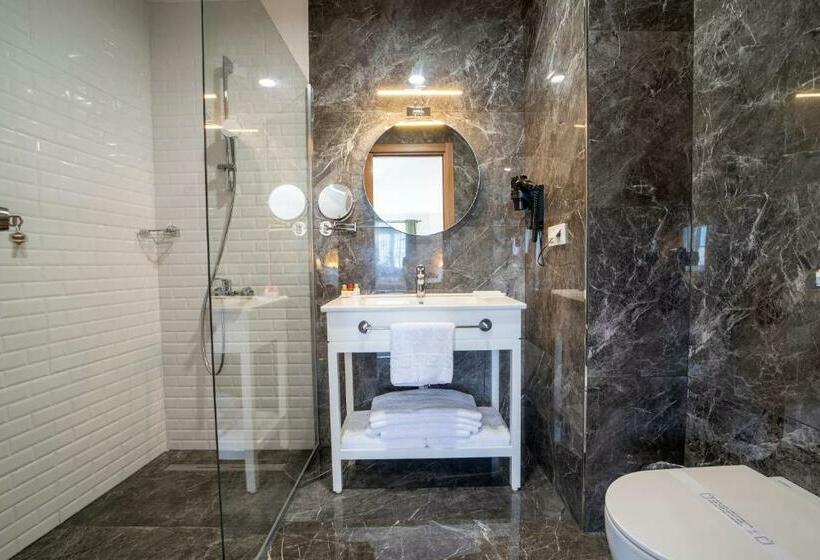 Четырехместный Номер Стандарт Вид на Море, Mell City Hotel Trabzon
