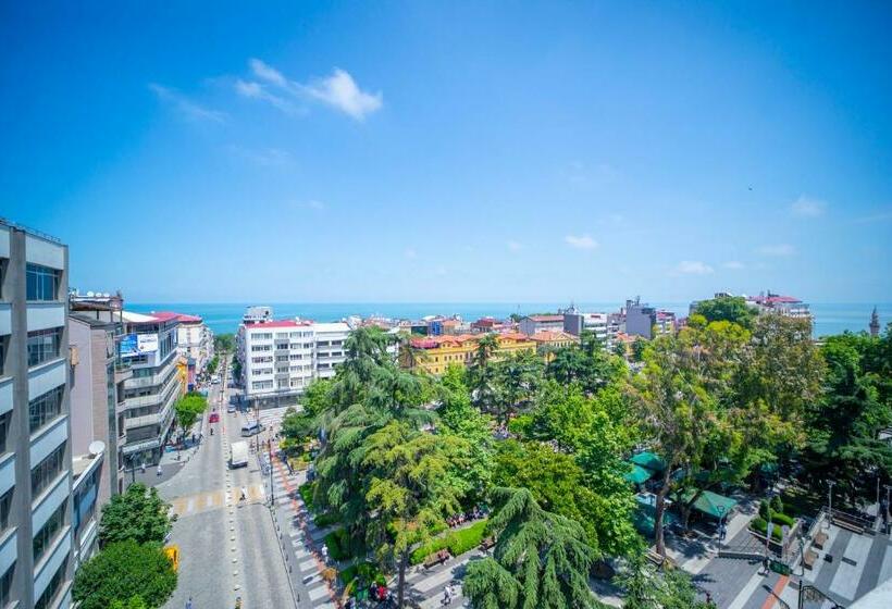 חדר סטנדרט לארבעה נוף לים, Mell City Hotel Trabzon