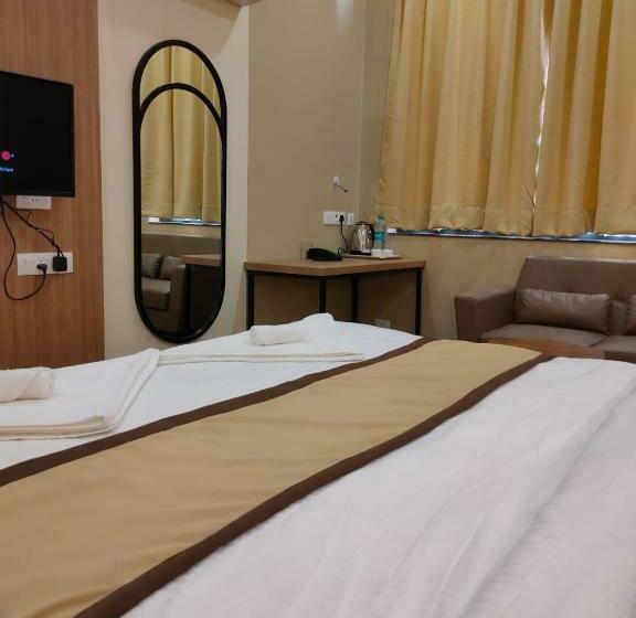 חדר דלוקס, The Golf 1