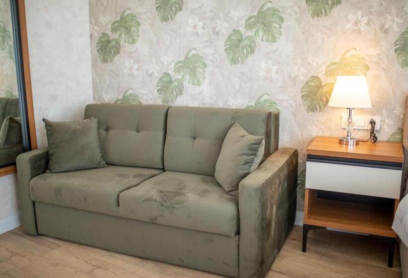 חדר סטנדרט לארבעה נוף לים, Mell City Hotel Trabzon