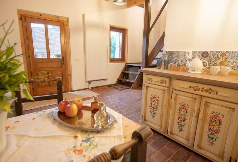 סטודיו סטנדרטי נוף לגינה, Gospodaria Cobor   Adults Only