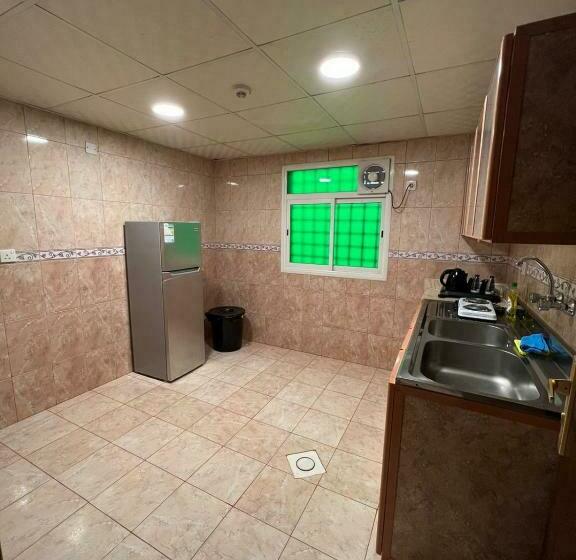 شقة غرفة واحدة, رفد بارك