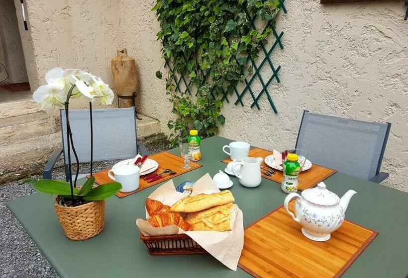 اتاق استاندارد, La Nazadaire