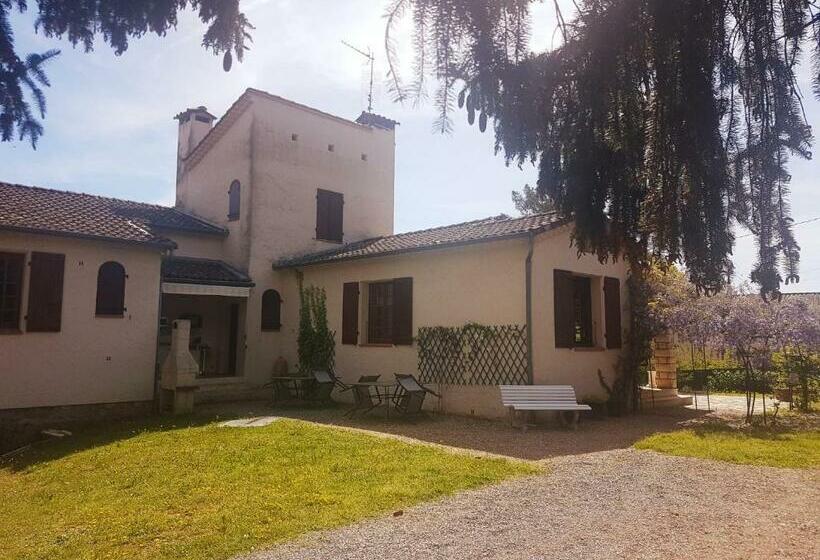 اتاق استاندارد, La Nazadaire