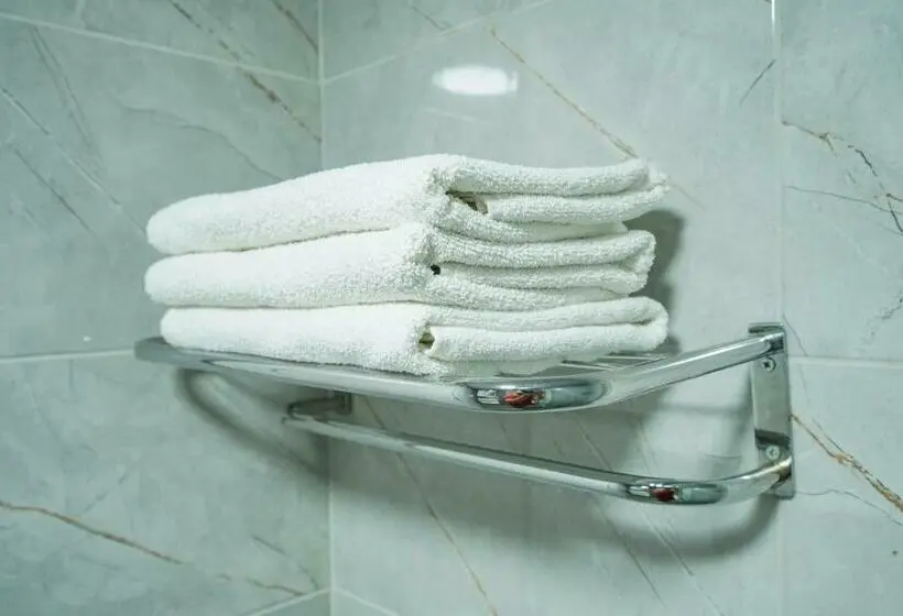 Standard Neljän Hengen Huone, Yaşam