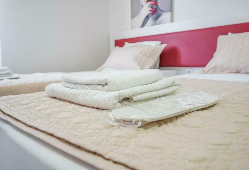 غرفة عائلية, Yaşam