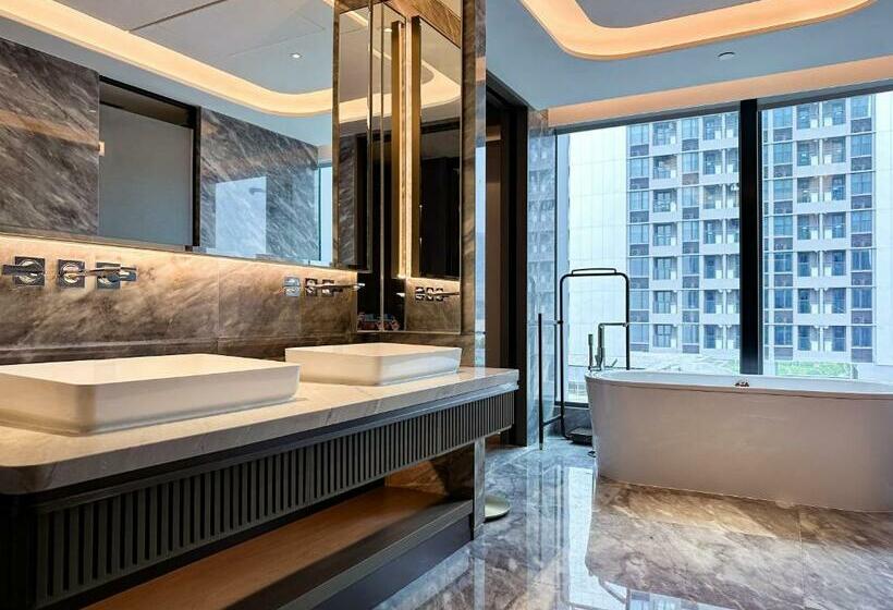 سوئیت با تخت بزرگ, Intercontinental Hotels Shenzhen Wecc, An Ihg