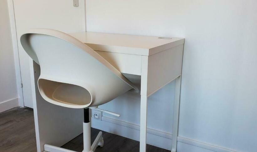 バス共有のスタンダードルーム, Charming Room With Shared Space Close To Paris   Chambres Confort Avec Espaces Partagés Proche De Pa