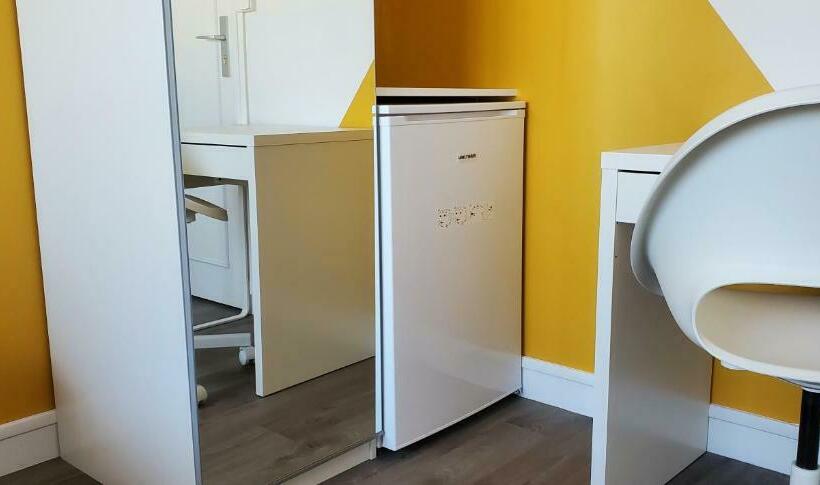 スーペリアールーム, Charming Room With Shared Space Close To Paris   Chambres Confort Avec Espaces Partagés Proche De Pa