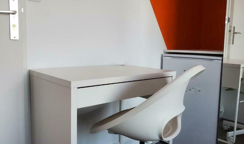 デラックスルーム, Charming Room With Shared Space Close To Paris   Chambres Confort Avec Espaces Partagés Proche De Pa