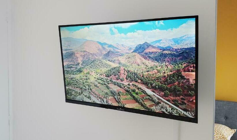 バルコニー付きデラックスルーム, Charming Room With Shared Space Close To Paris   Chambres Confort Avec Espaces Partagés Proche De Pa