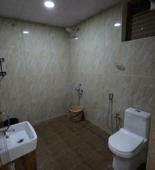 Люкс Кровать Кинг, Rajam Selva