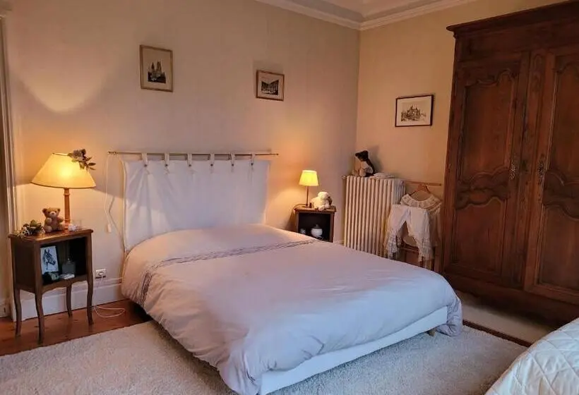 Standard Kolmen Hengen Huone, Chambres D Hôtes