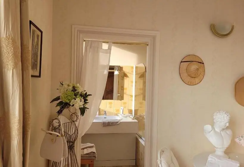 Standard Kolmen Hengen Huone, Chambres D Hôtes
