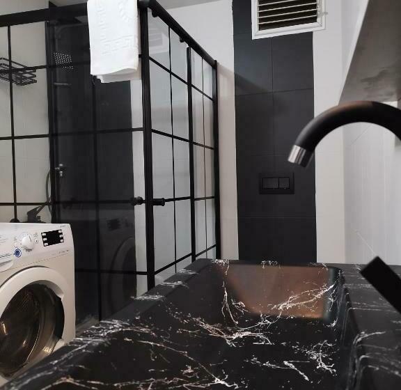 דירת חדר נוף לגינה, Pusula Motel