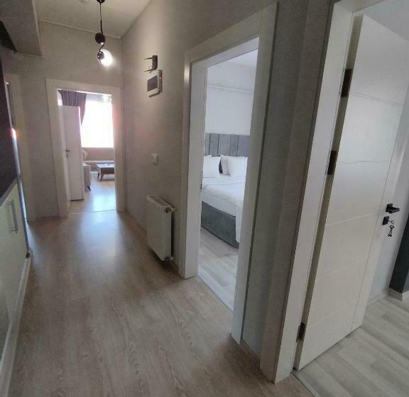 דירת חדר נוף לגינה, Pusula Motel