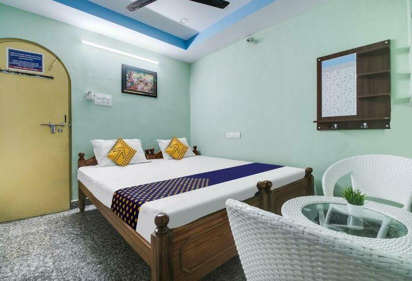 חדר קלאסי לשלושה, Spot On 81434 Hotel Omkar Vista