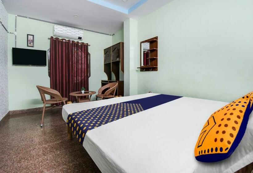 Трехместный Номер Классика, Spot On 81434 Hotel Omkar Vista