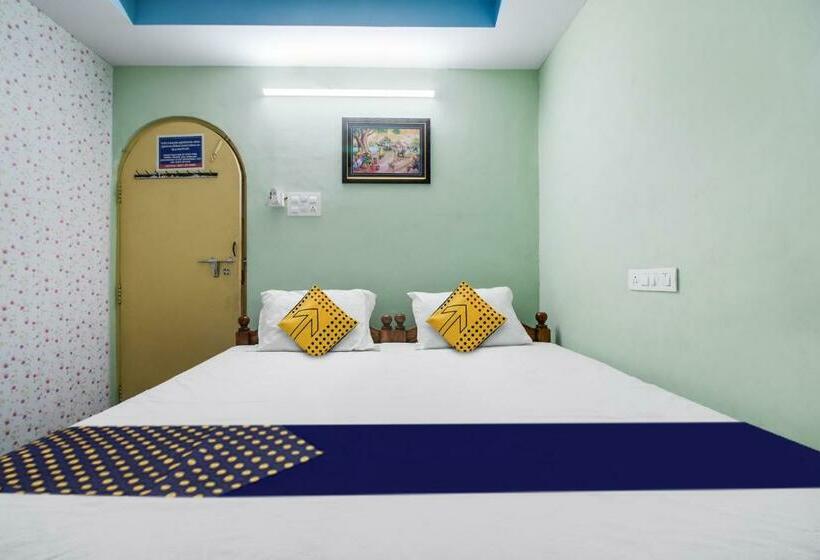 חדר קלאסי לשלושה, Spot On 81434 Hotel Omkar Vista