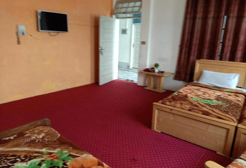 اتاق لوکس خانوادگی, F R Darya E Swat