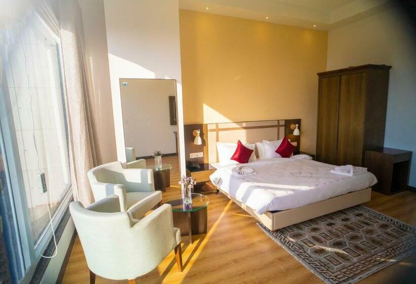 سوییت, Dhauladhar Heights Resort