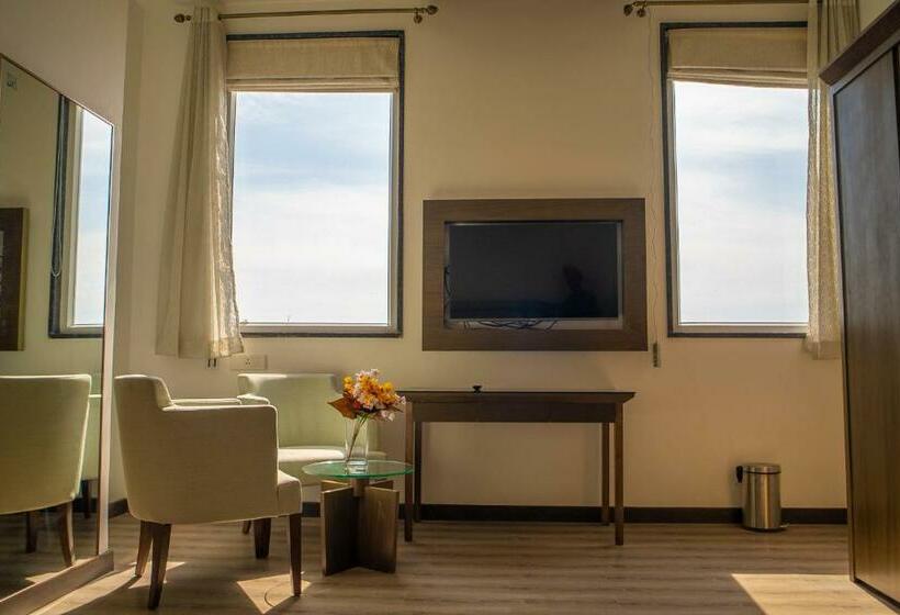 سوییت, Dhauladhar Heights Resort