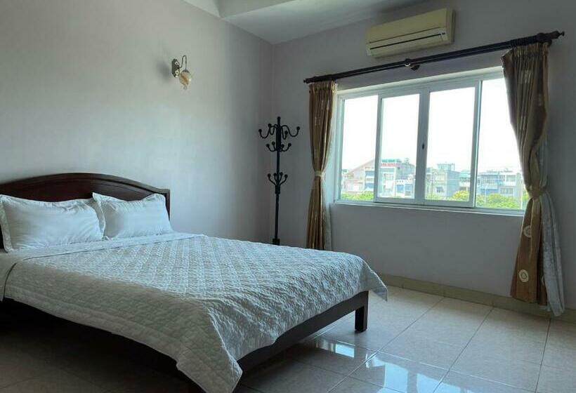 اتاق لوکس, Khách Sạn Sông Lô