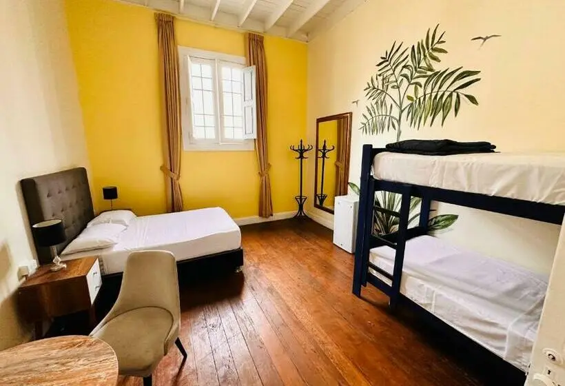 اتاق راحتی سه تخته, Ancestral Hostel Barranco