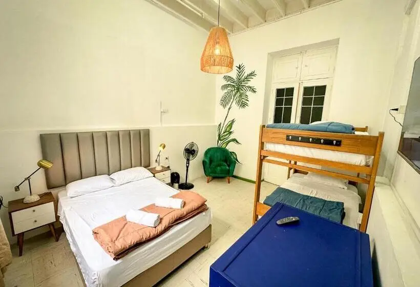 اتاق راحتی سه تخته, Ancestral Hostel Barranco