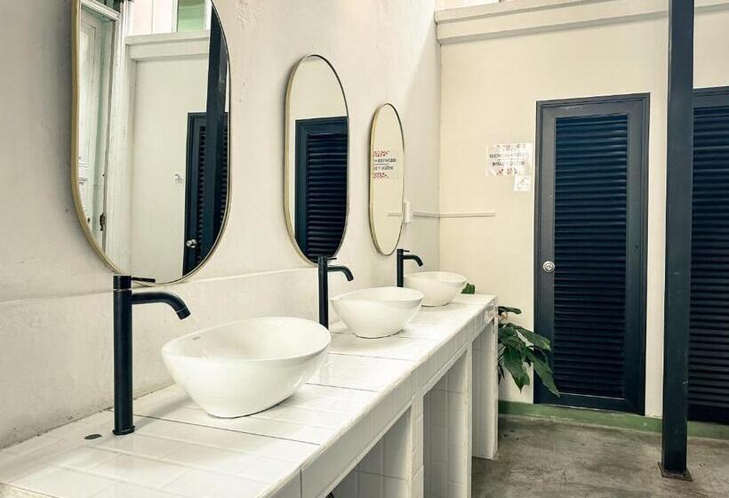 コンフォートトリプルルーム, Ancestral Hostel Barranco