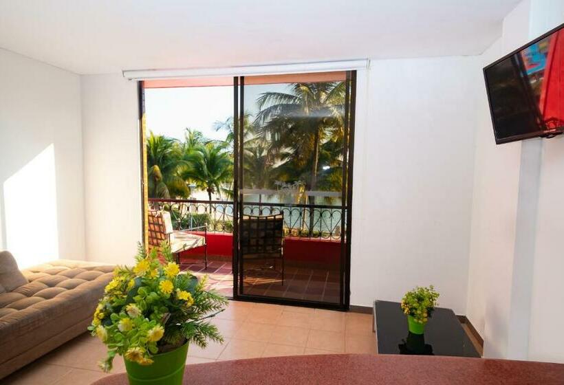 חדר משפחתי, Playa Hawai