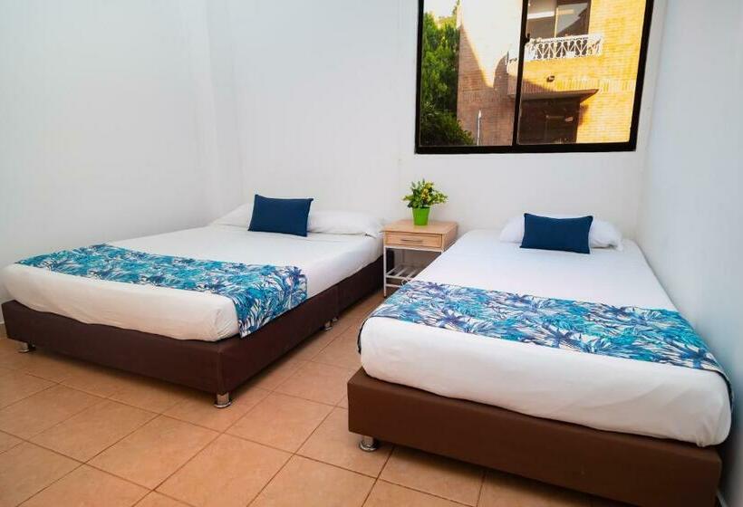 חדר משפחתי, Playa Hawai