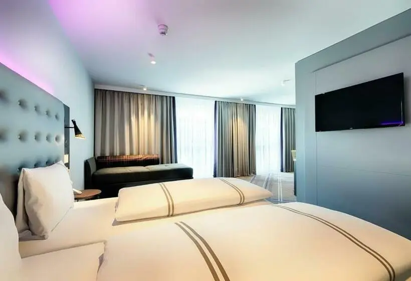 اتاق استاندارد سه نفره, Premier Inn Darmstadt City Centre