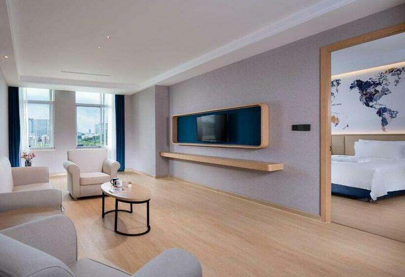 Люкс с Видом, Kyriad Marvelous Hotel Dongguan Municipal Government