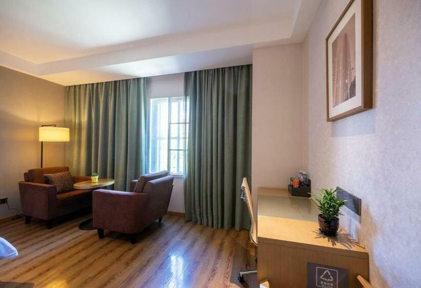 Номер Deluxe, True Go Hotel   Guangzhou International Conference Center Memorial Hall Subway Station