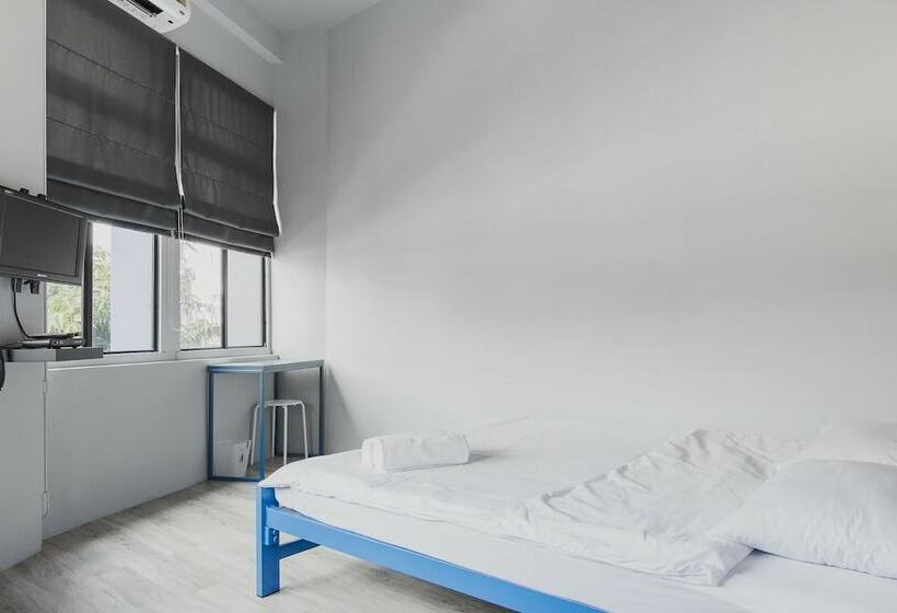 اتاق استاندارد با سرویس بهداشتی مشترک, Loftel Station Hostel